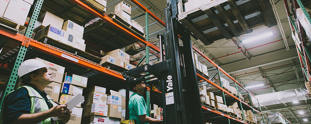 Reduce workplace injuries with our forklift safety training course